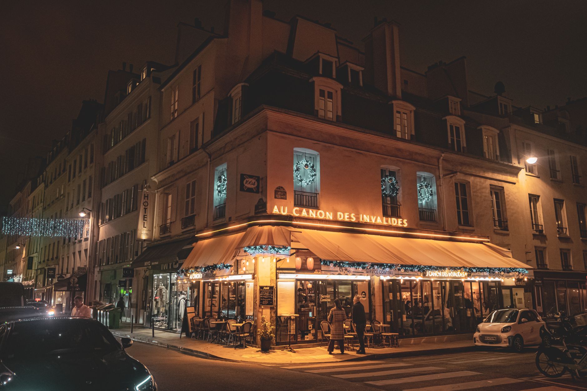 Cafe de Flore exterior