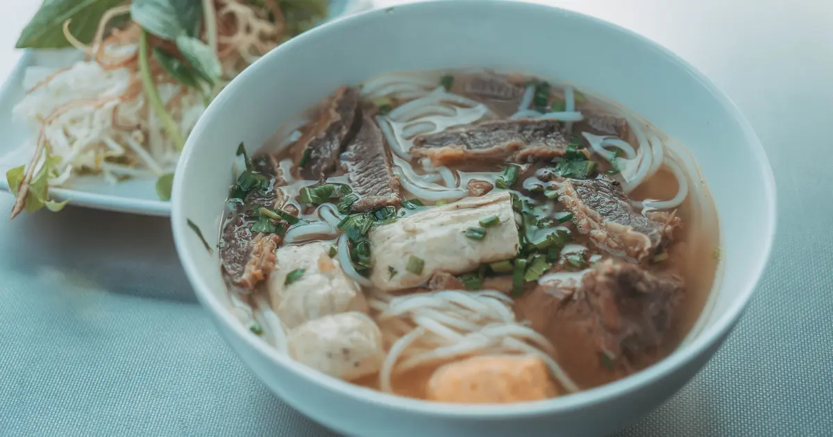 Rekomendasi Tempat Makan Pho Bo Hanoi di Hanoi, Vietnam: Review Pho House, Menu Andalan, Tips Wisata, dan Hidden Gem Vietnam